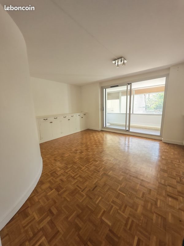 Appartement à louer, 46m², Paris 14ème