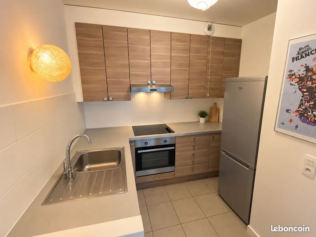 Appartement à louer, 44m², Suresnes