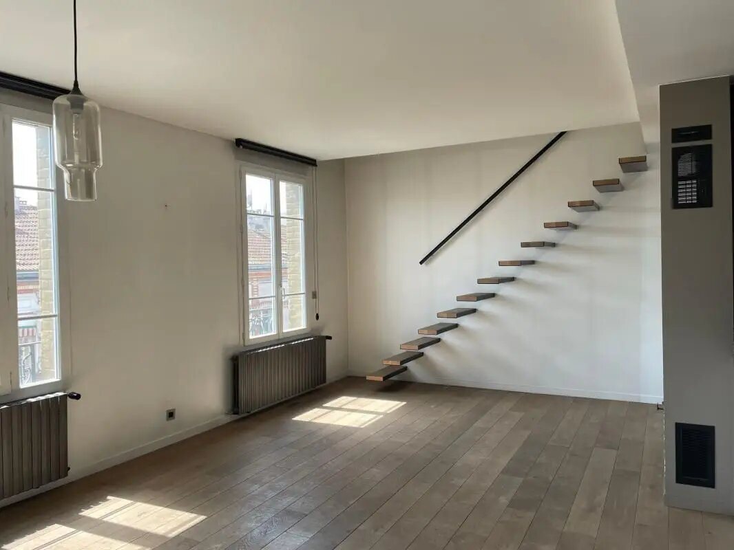 Appartement à louer, 59m², Suresnes