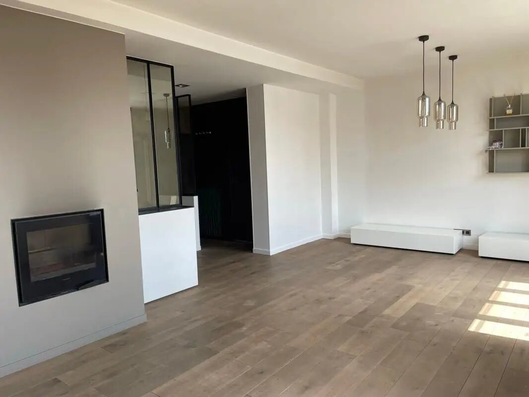 Appartement à louer, 59m², Suresnes