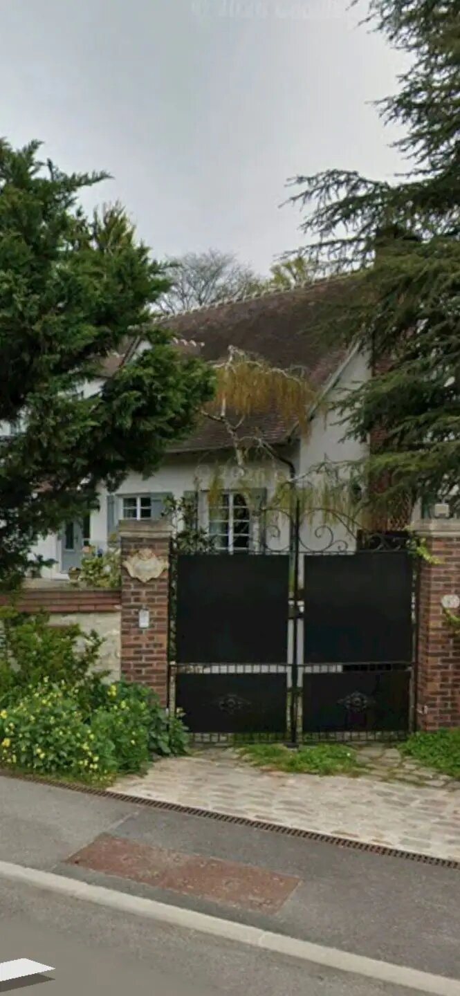 Maison à louer, 209m², Beynes