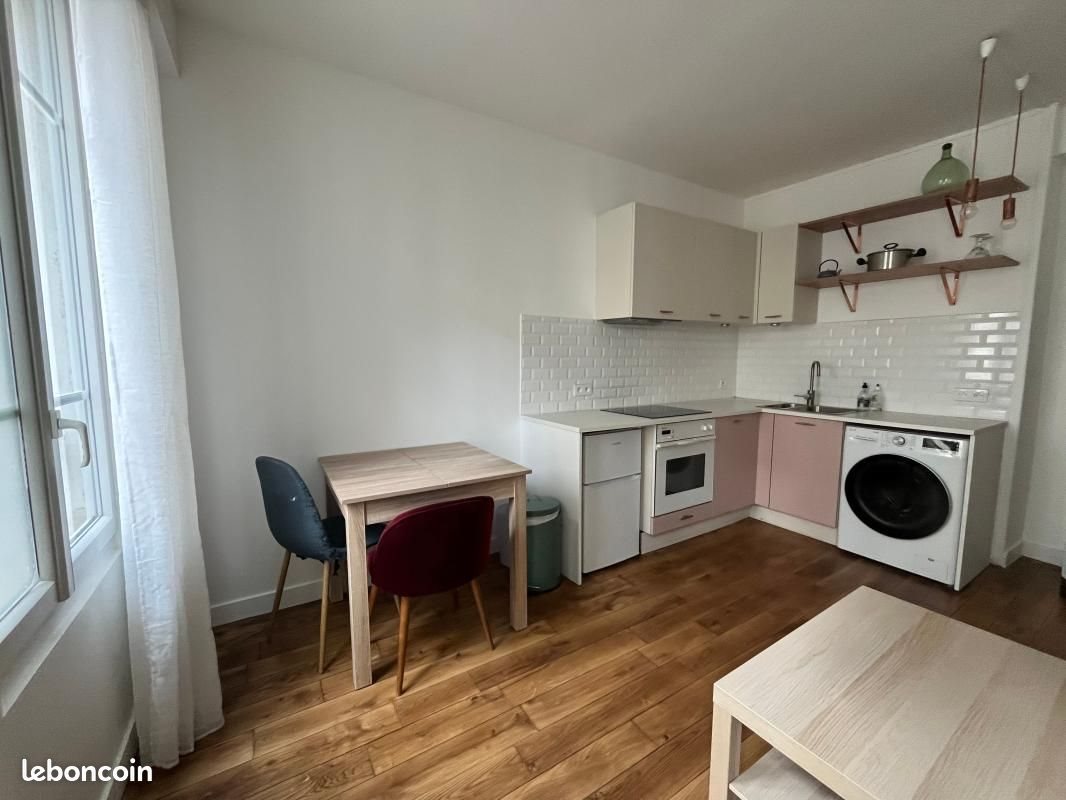 Appartement à louer, 27m², Paris 17ème