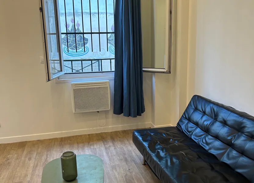Appartement à louer, 21m², Paris 18ème