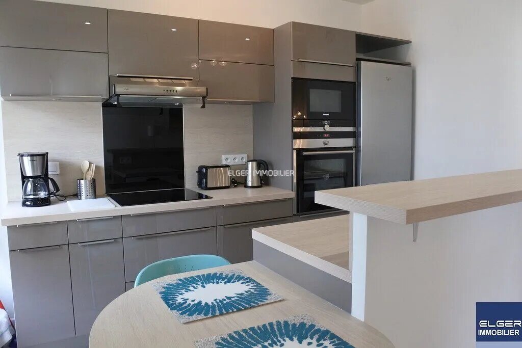 Appartement à louer, 49m², Courbevoie
