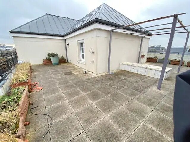 Appartement à louer, 101m², Serris