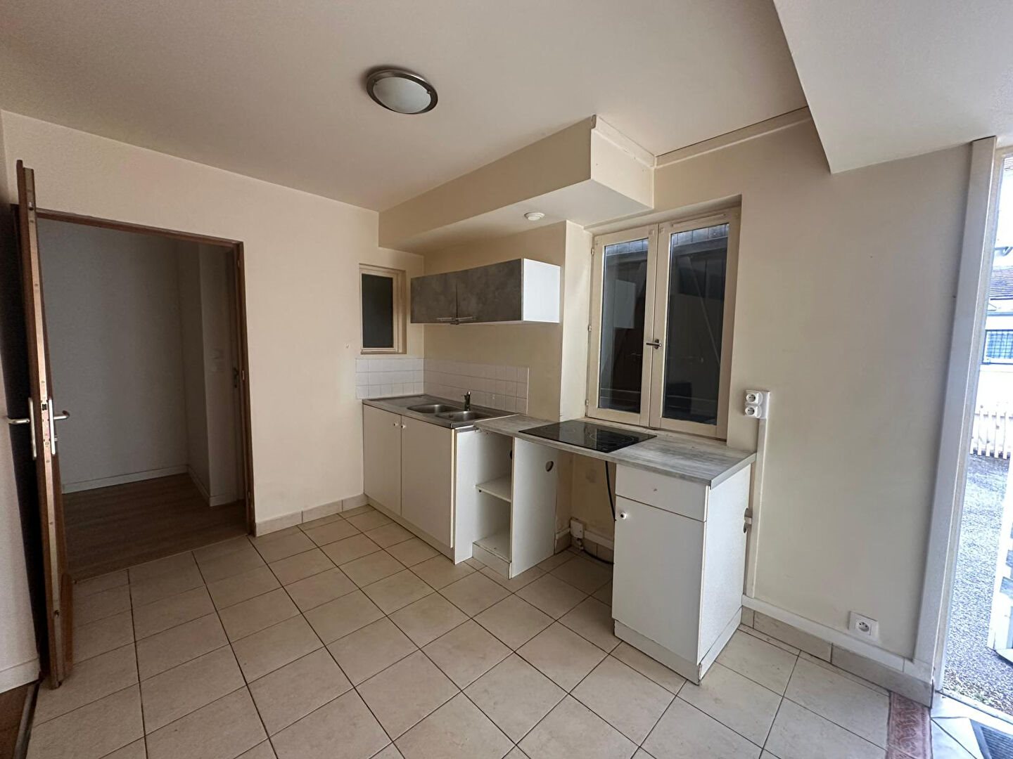 Appartement à louer, 27m², Blandy