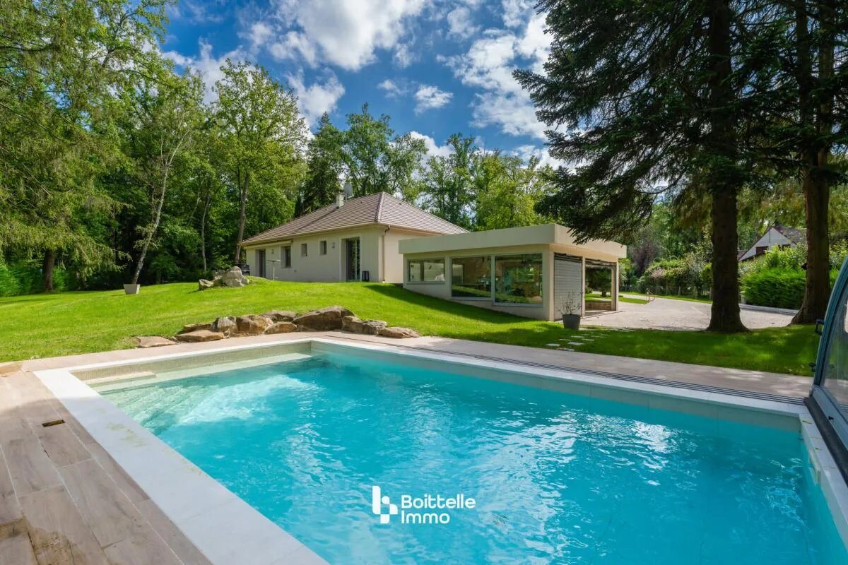 Maison à vendre, 300m², Noisy-sur-Ecole