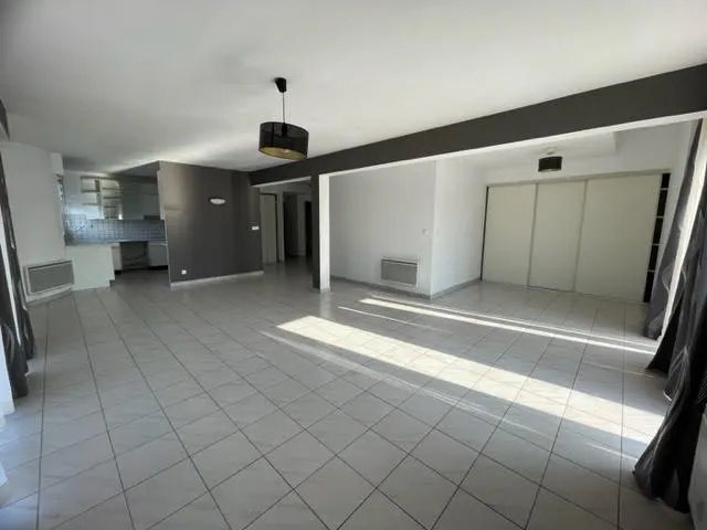 Appartement à louer, 94m², Brie-Comte-Robert
