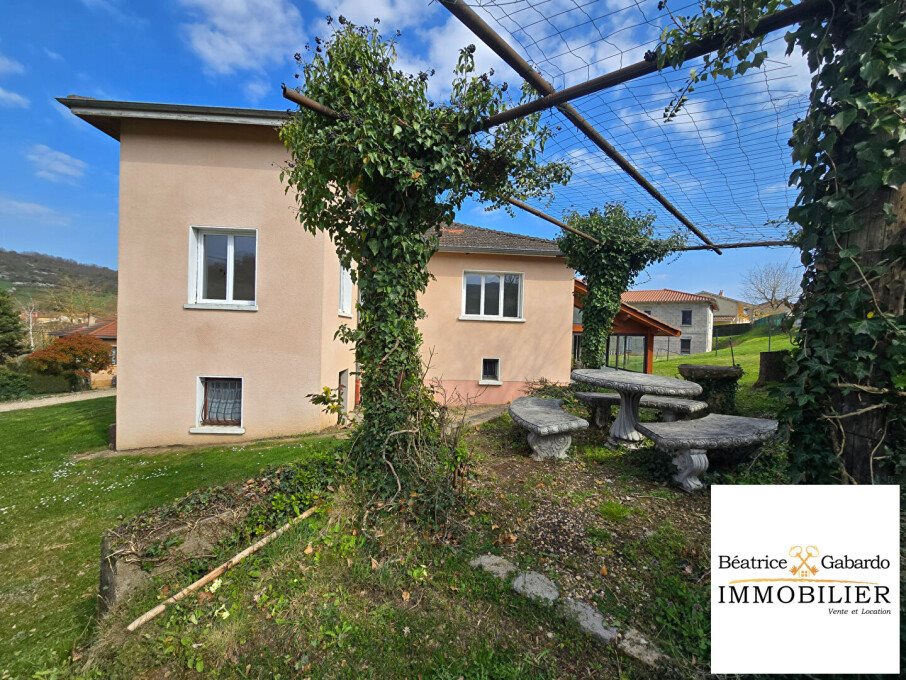 Maison à louer, 77m², Ternand