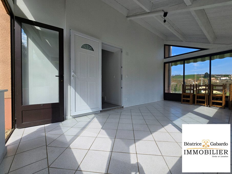 Maison à louer, 77m², Ternand