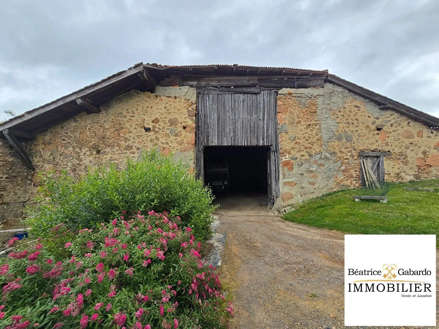 Maison à vendre, 361m², Thizy