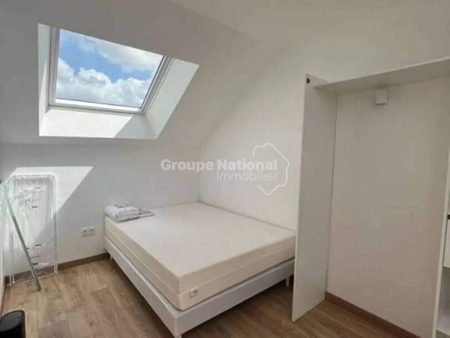 Appartement à louer, 298m², Saint-Cyr-l'Ecole