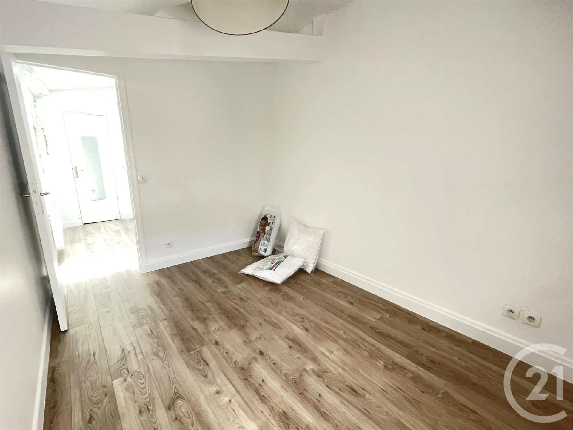 Appartement à louer, 18m², Bougival