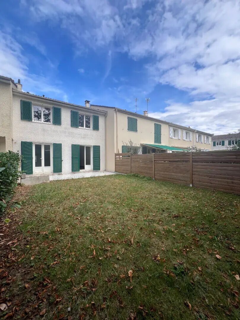 Maison à louer, 87m², Montigny-le-Bretonneux