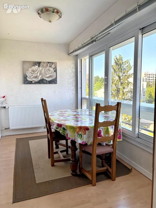 Appartement à vendre, 76m², Saint-Genis-Pouilly