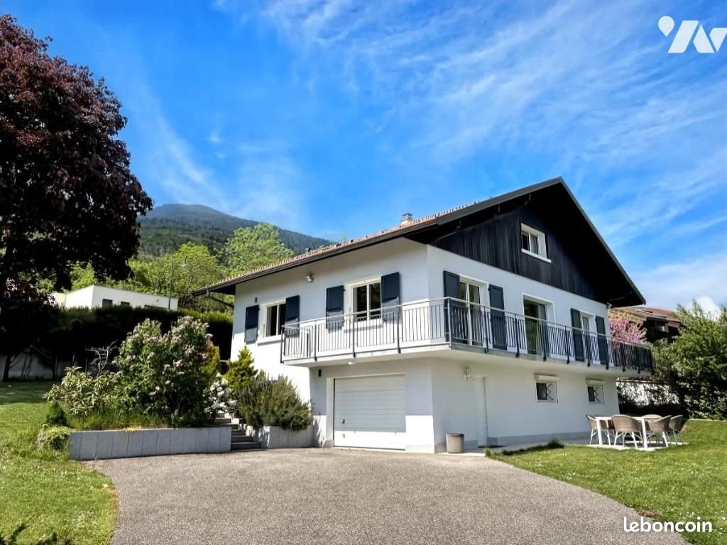 Maison à vendre, 146m², Echenevex