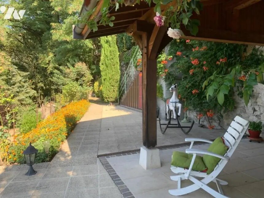 Maison à vendre, 180m², Gex