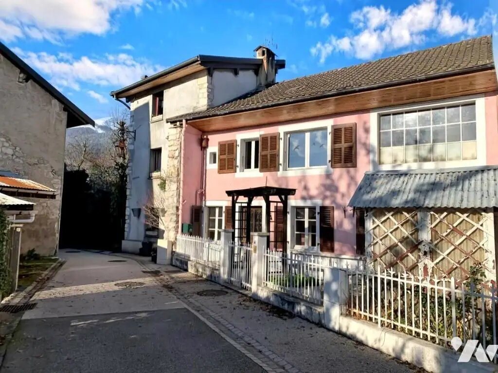 Maison à vendre, 179m², Gex