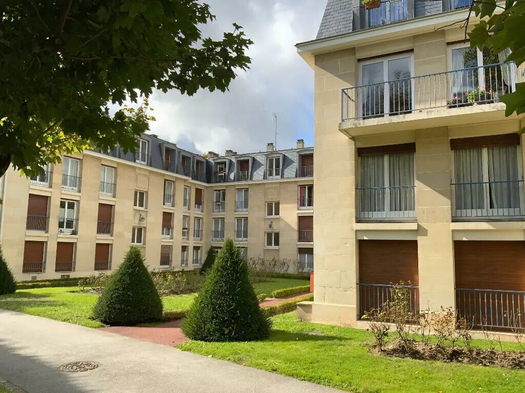Appartement à louer, 151m², Versailles