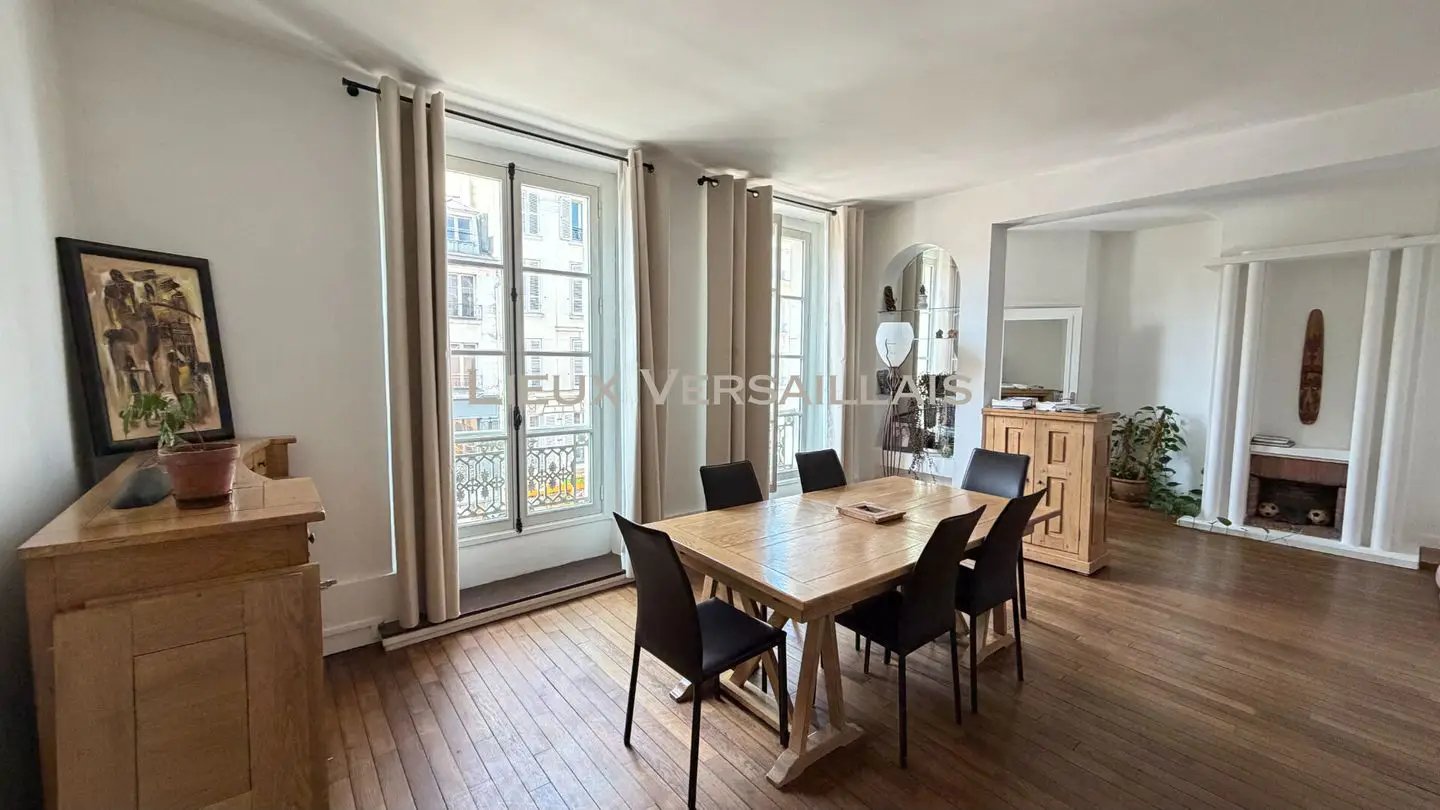 Appartement à louer, 97m², Versailles