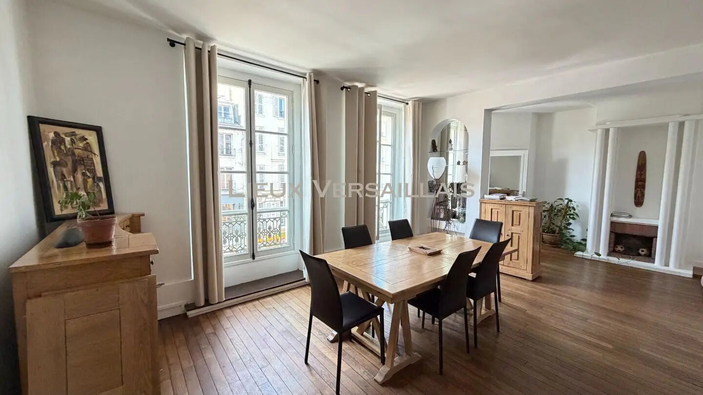 Appartement à louer, 97m², Versailles