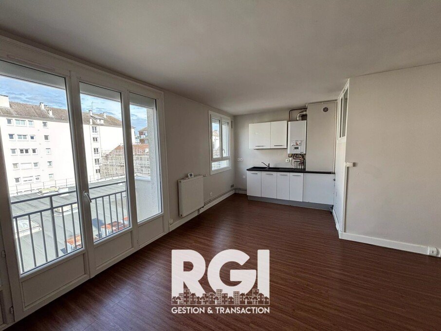 Appartement à louer, 34m², Maurepas