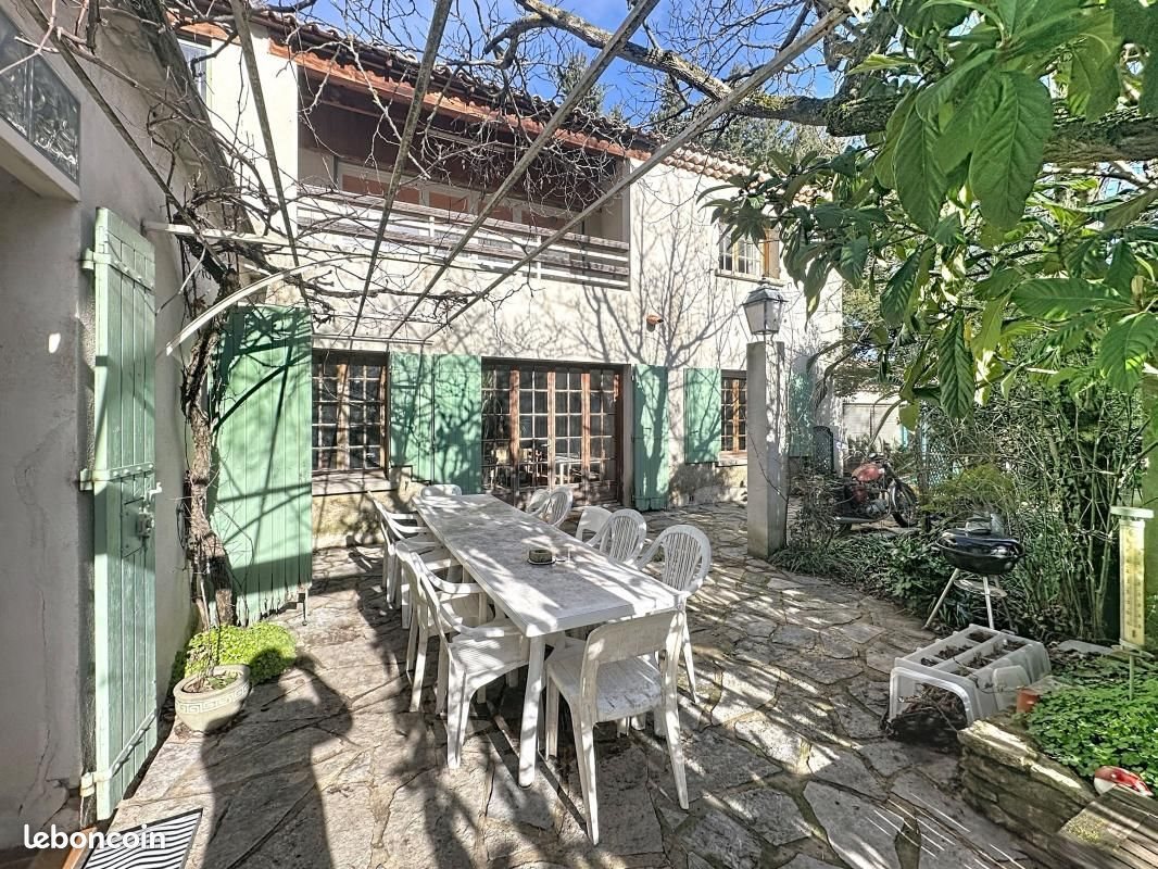 Maison à vendre, 219m², Villeneuve-lès-Avignon