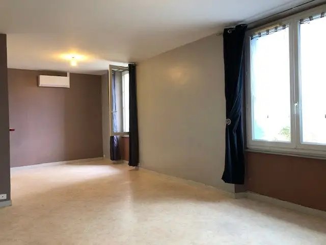 Appartement à louer, 80m², Pont-d'Ain
