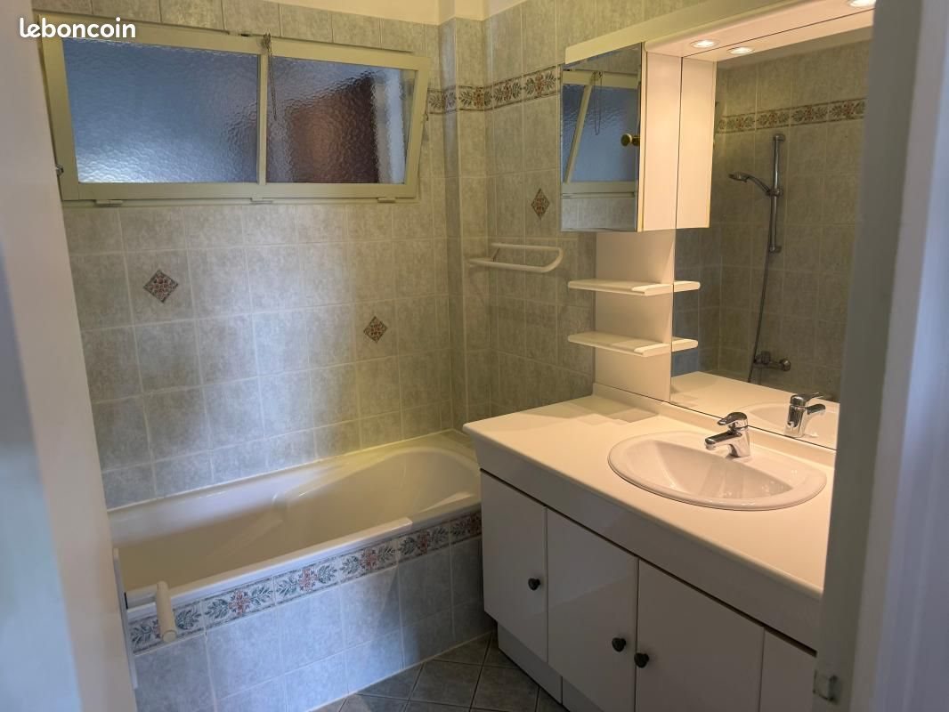 Appartement à louer, 60m², Bailly