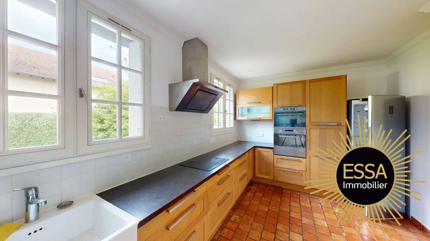 Maison à vendre, 220m², Saint-Nom-la-Bretèche