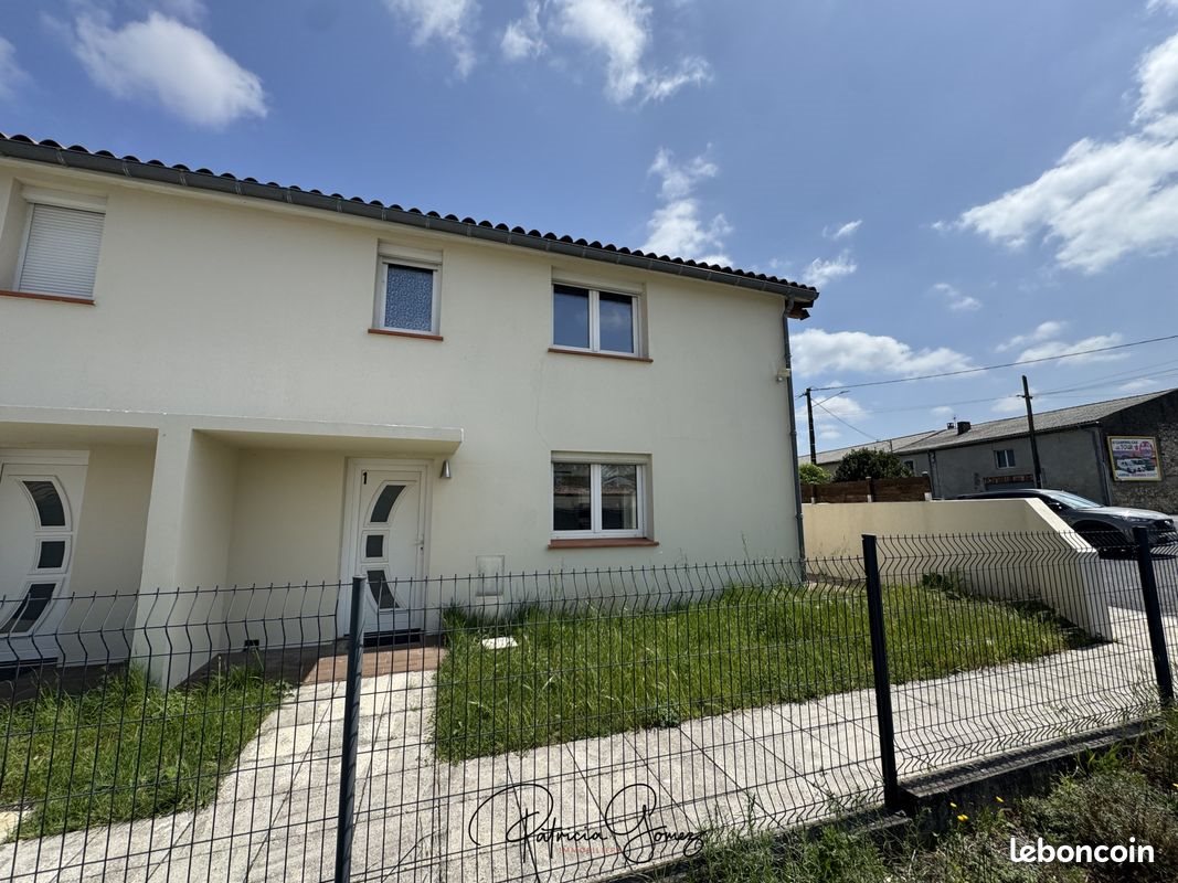 Maison à louer, 85m², Valdurenque