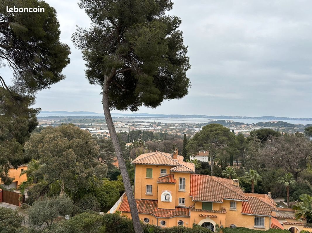 Appartement à louer, 26m², Hyères