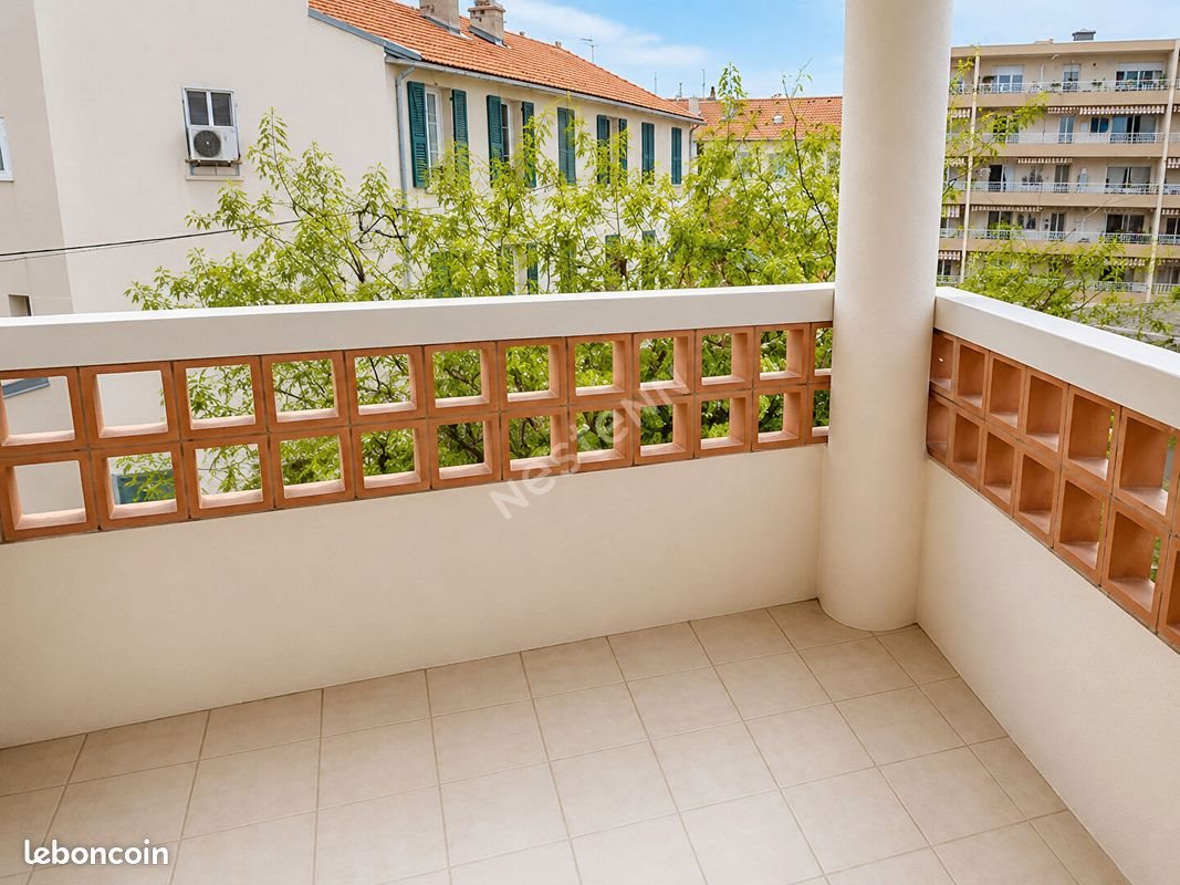 Appartement à louer, 68m², Hyères