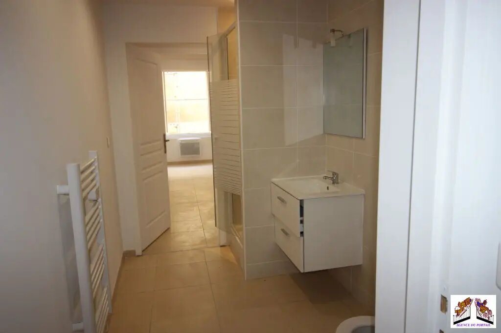Appartement à louer, 46m², Rians