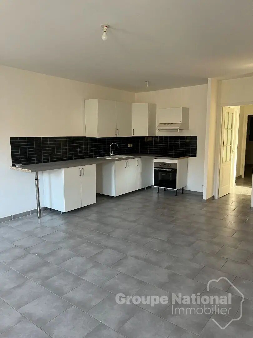 Appartement à louer, 66m², Seillons-Source-d'Argens