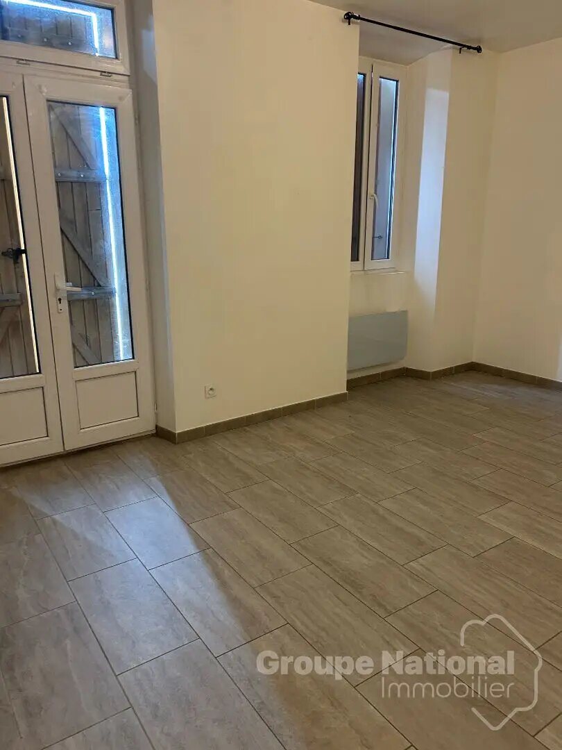 Appartement à louer, 68m², Rians