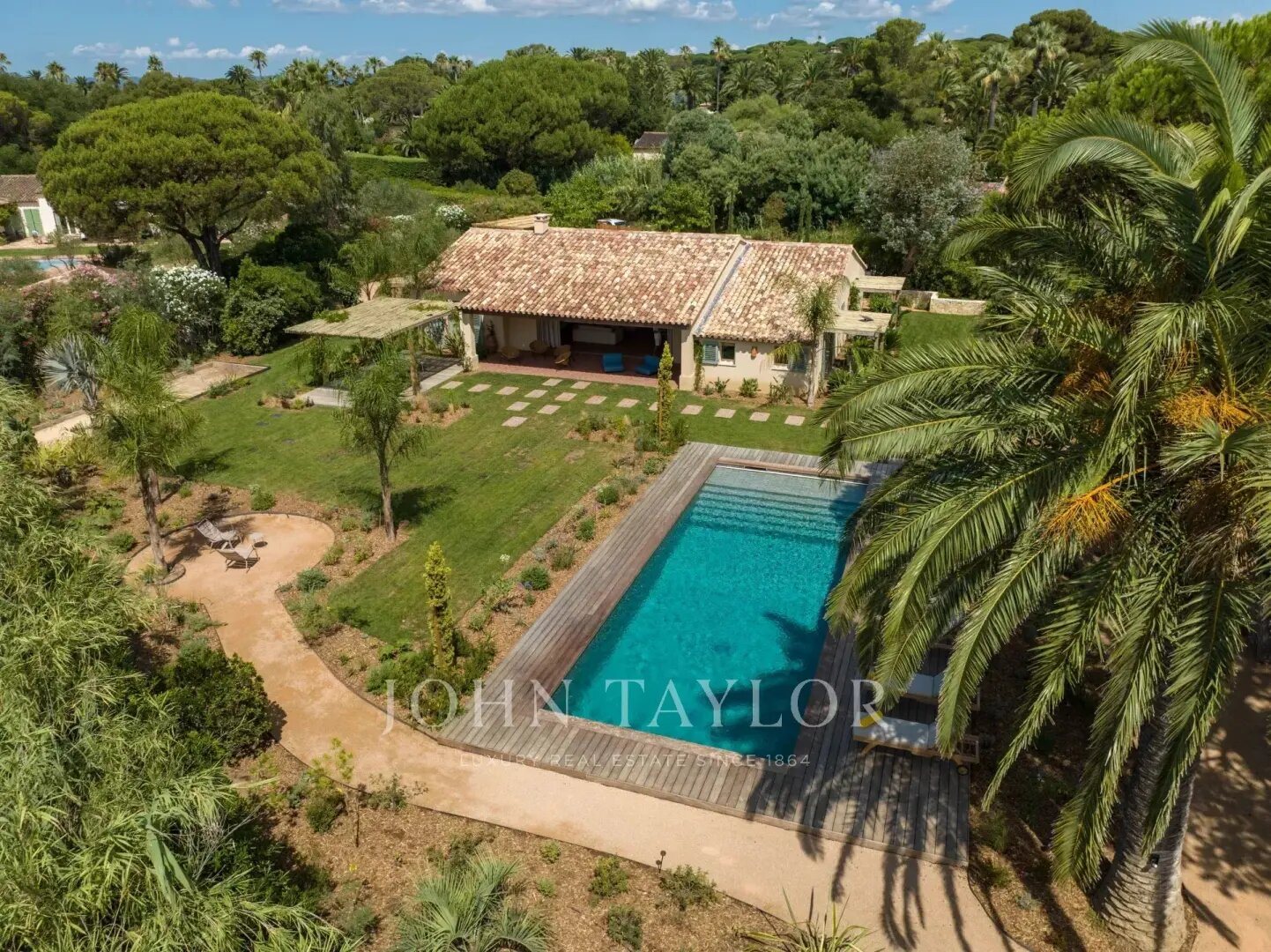Maison à louer, 240m², Saint-Tropez