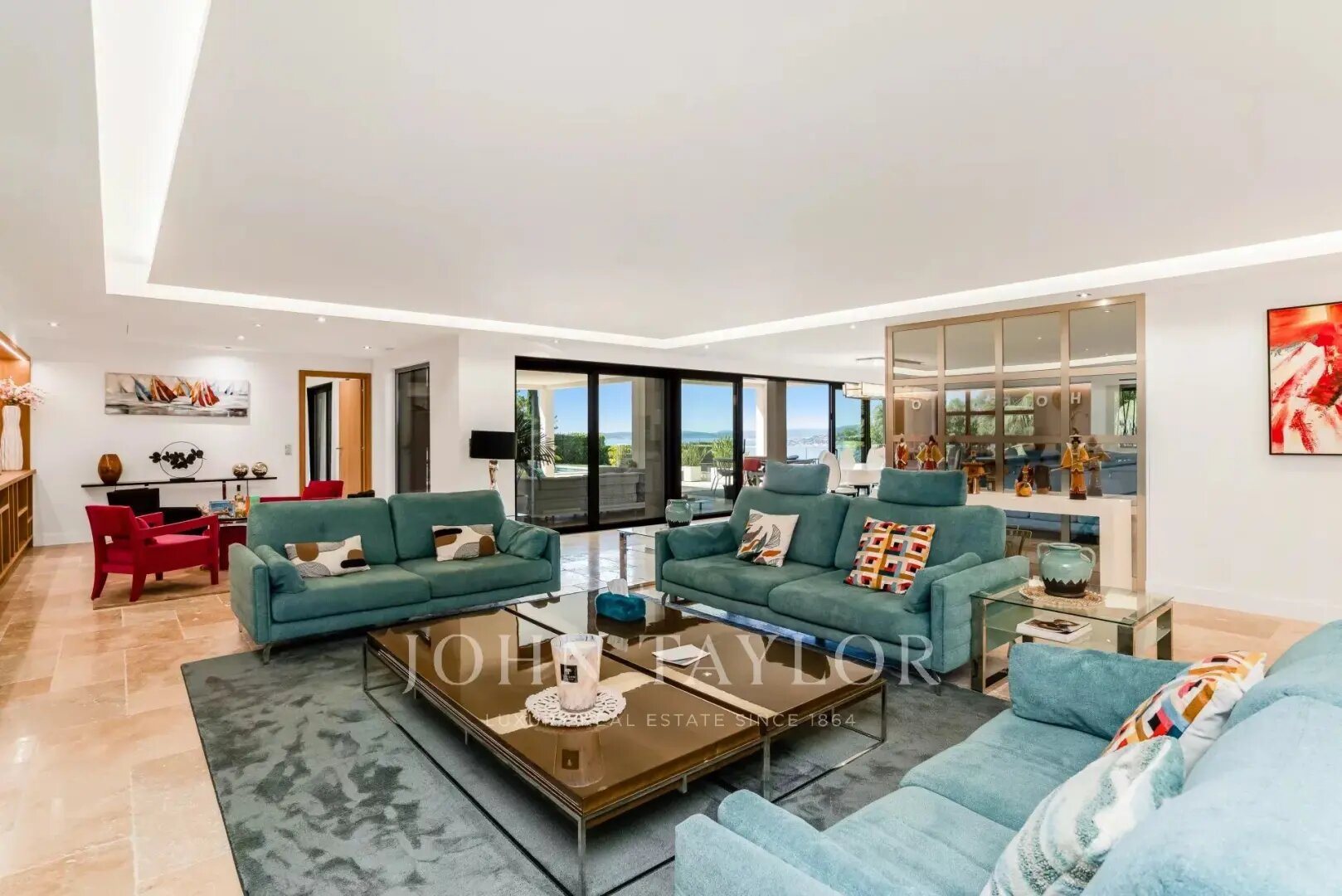 Maison à louer, 350m², Roquebrune-sur-Argens