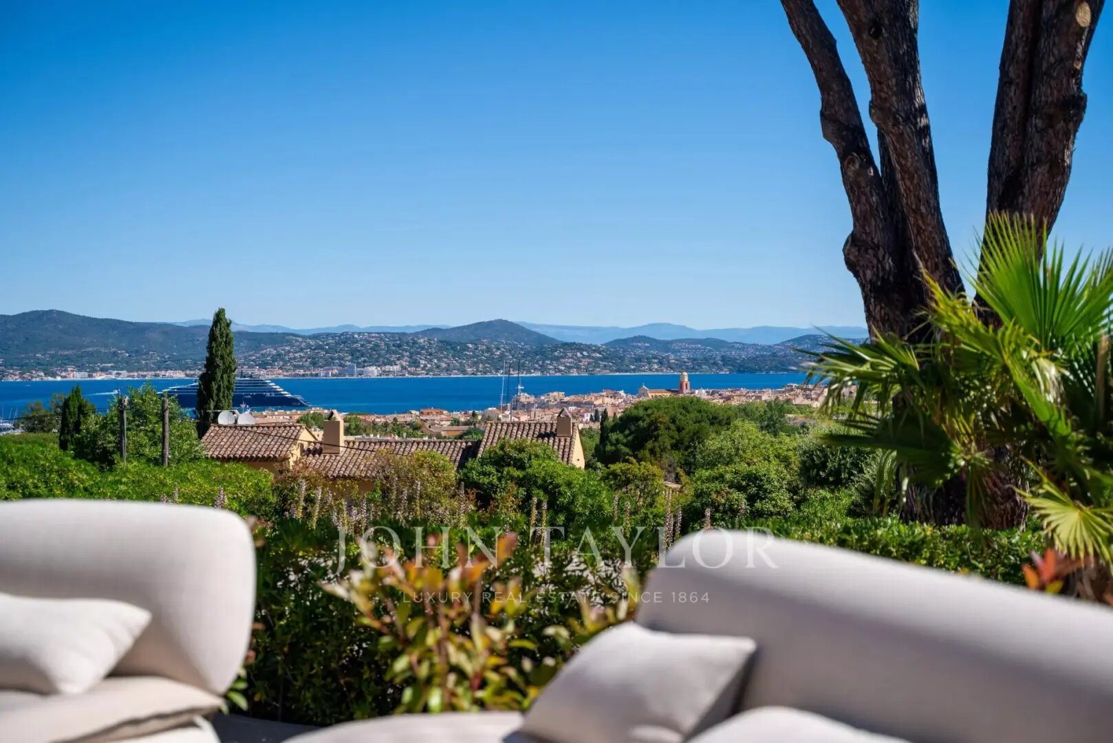 Maison à louer, 300m², Saint-Tropez