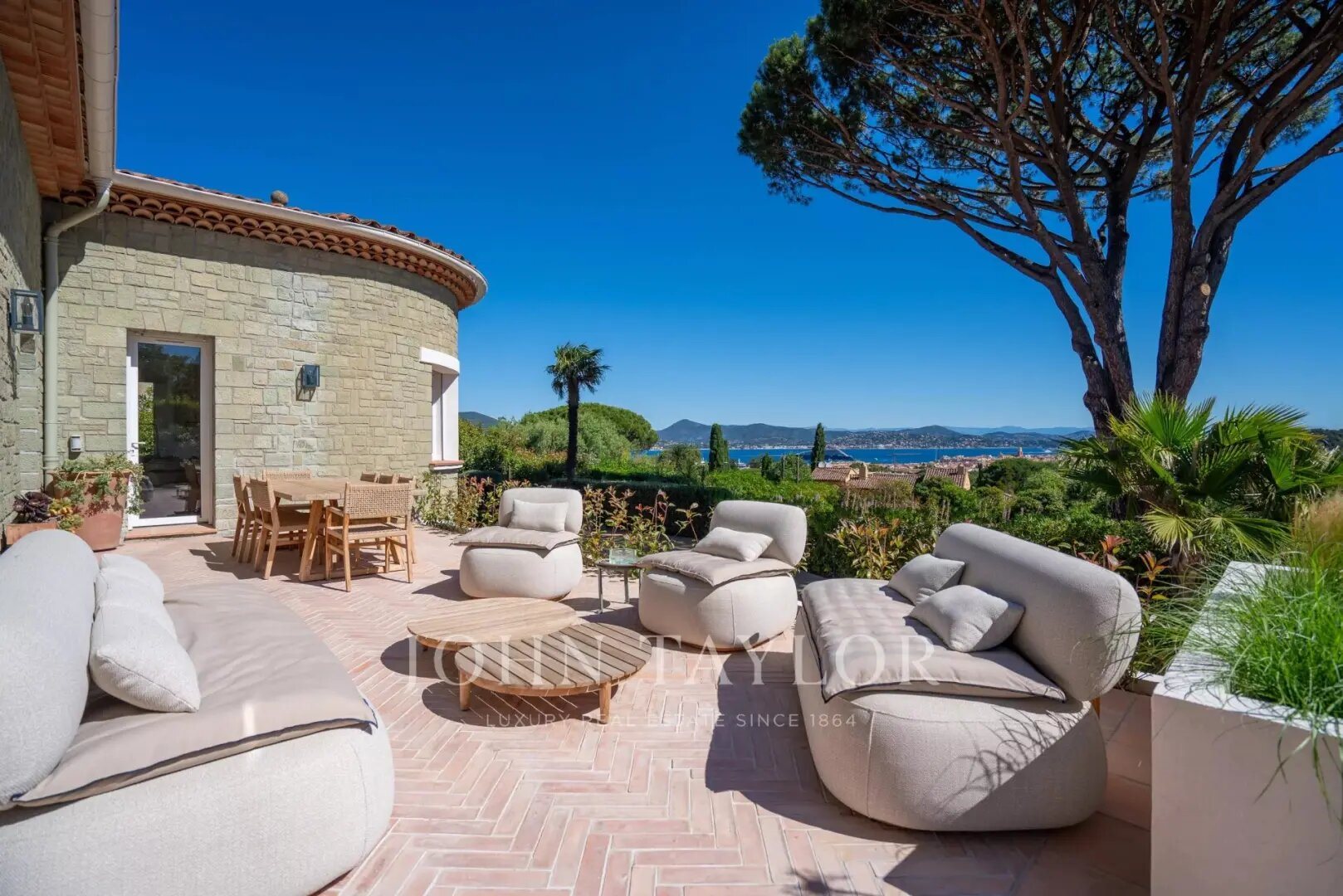 Maison à louer, 300m², Saint-Tropez