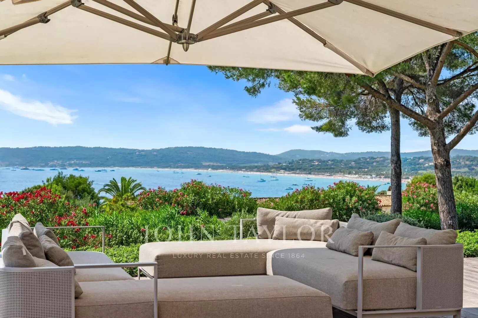 Maison à louer, 350m², Ramatuelle