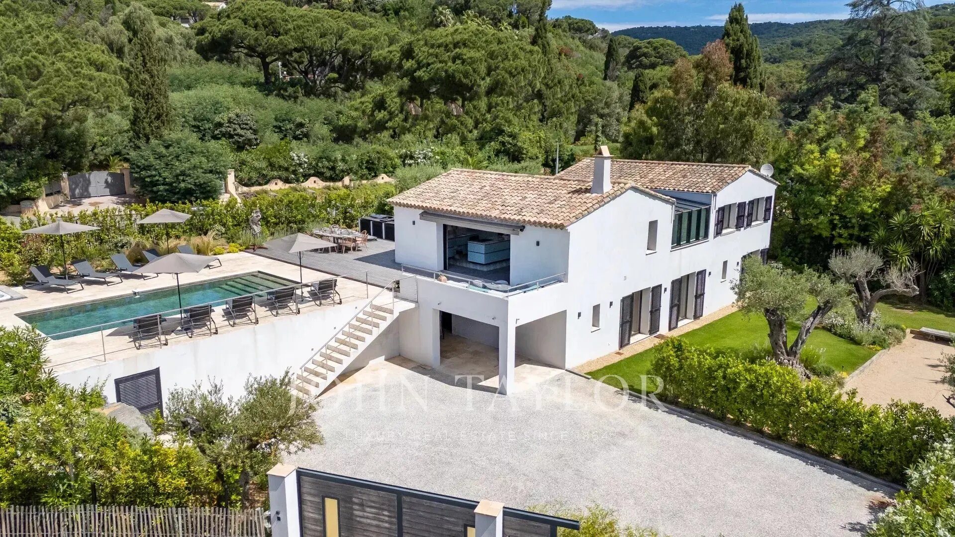 Maison à louer, 272m², La Croix-Valmer