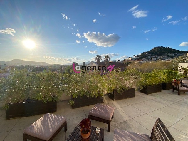 Appartement à louer, 59m², Hyères