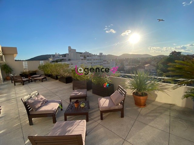 Appartement à louer, 59m², Hyères