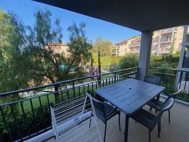 Appartement à louer, 57m², Bormes-les-Mimosas