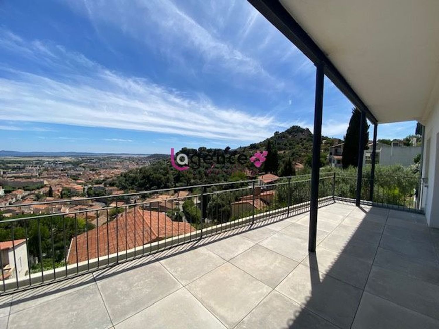 Appartement à louer, 87m², Hyères