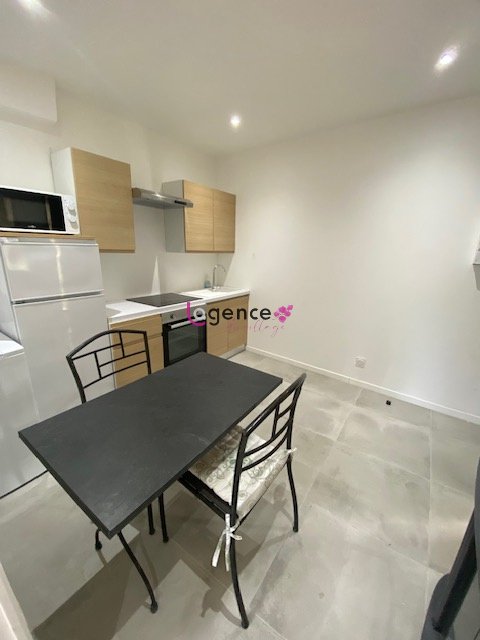 Appartement à louer, 21m², Hyères