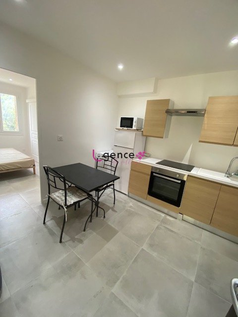 Appartement à louer, 21m², Hyères