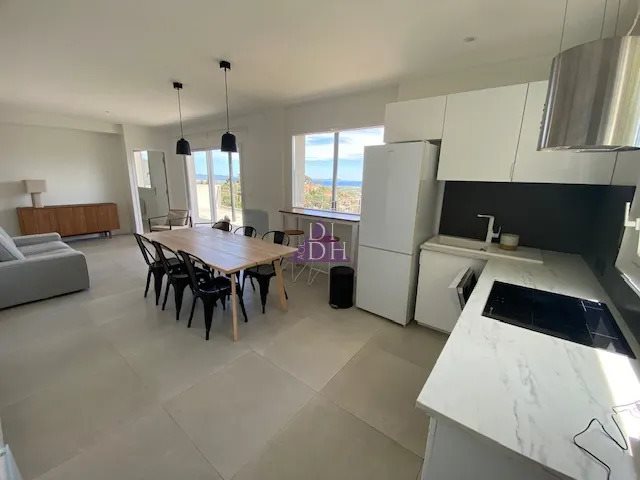 Appartement à louer, 87m², Hyères