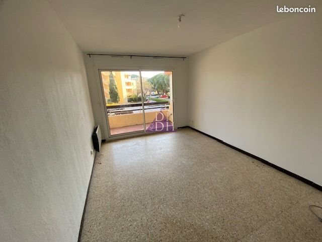 Appartement à louer, 28m², Bormes-les-Mimosas